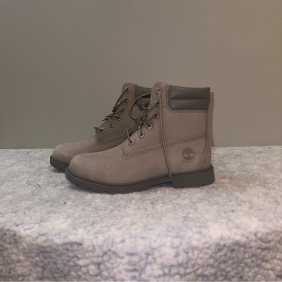 NWOT Gray Timberland Waterproof Boots Women Size US 6 - Picture 4 of 10
